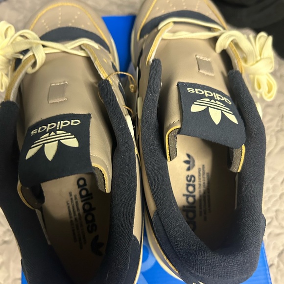 adidas Cream Sneakers with Soft Suede Upper and White Sole - Picture 4 of 4